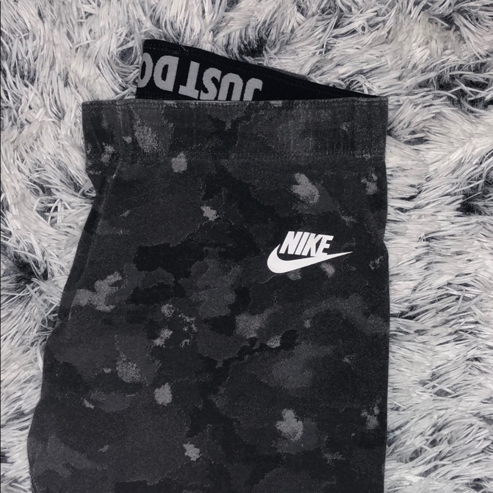 NIKE sports wear leggings
